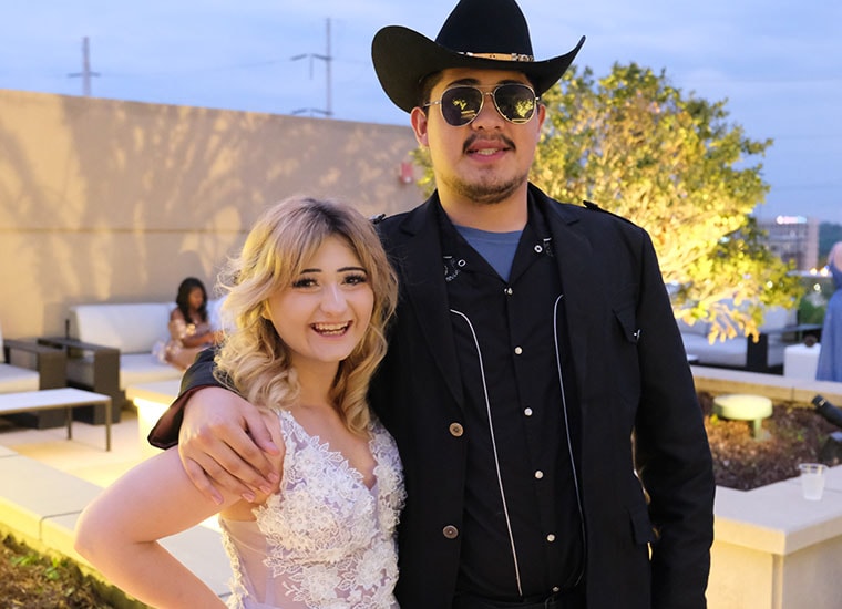 2 Georgia Connections Academy students at the prom